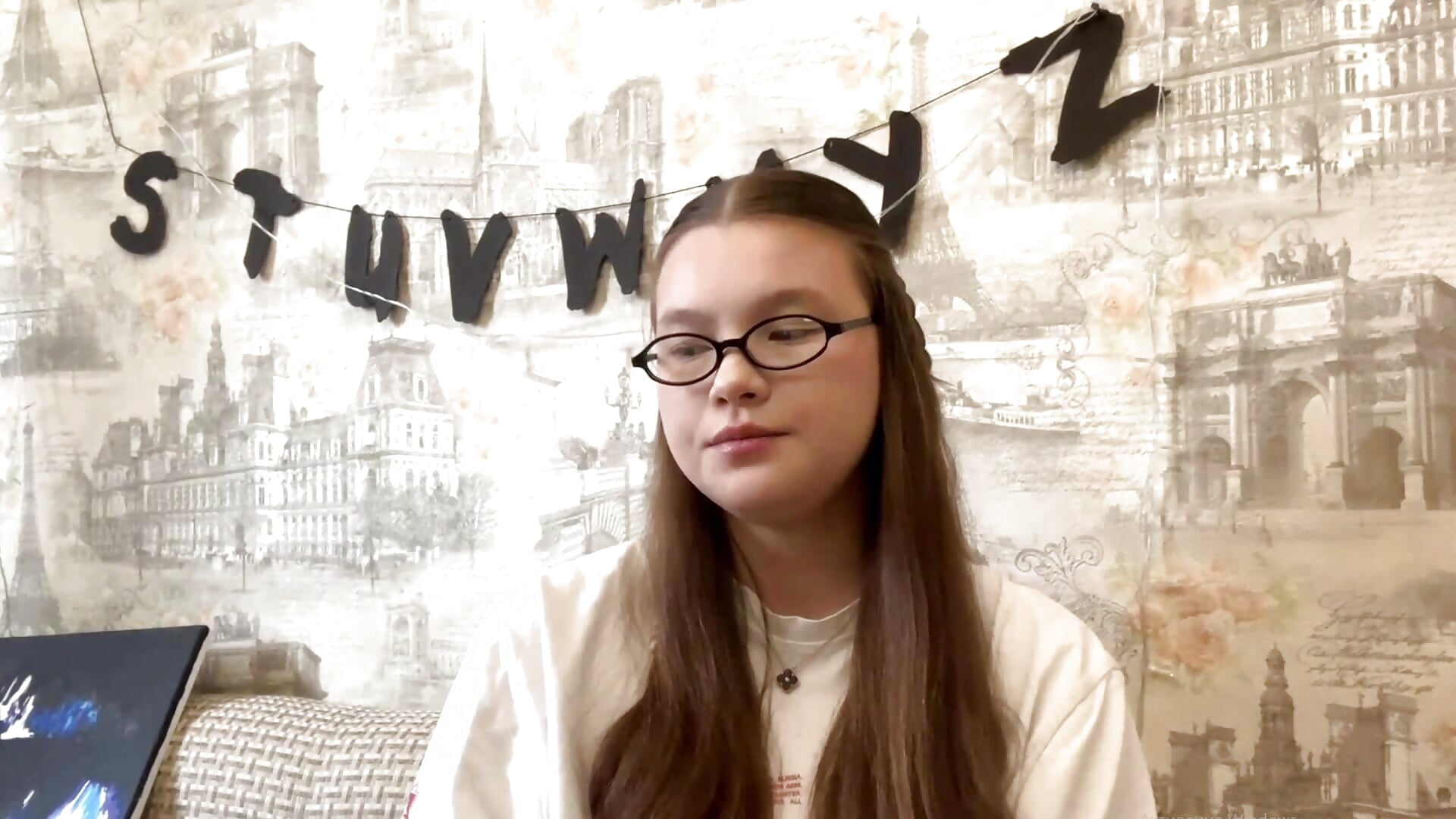 One Look And I Am Already Lost - video av LeonidaVoter cam model