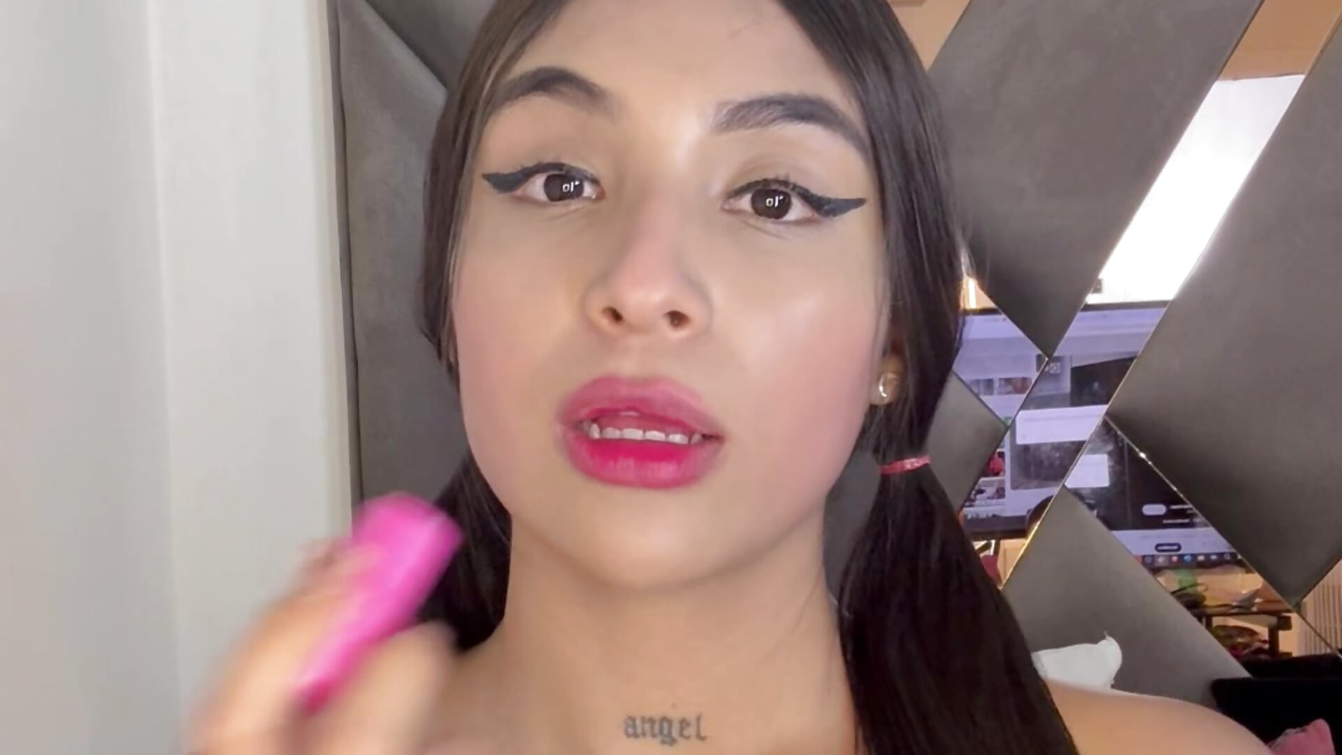 Pretty🎀 - vídeo de SaraStevenn modelo de câmara