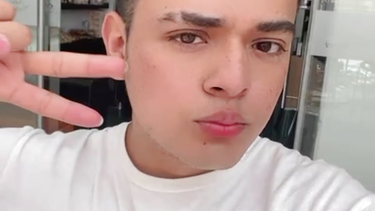 hey - วิดีโอโดย Sebas_lovesexy โมเดลแคม