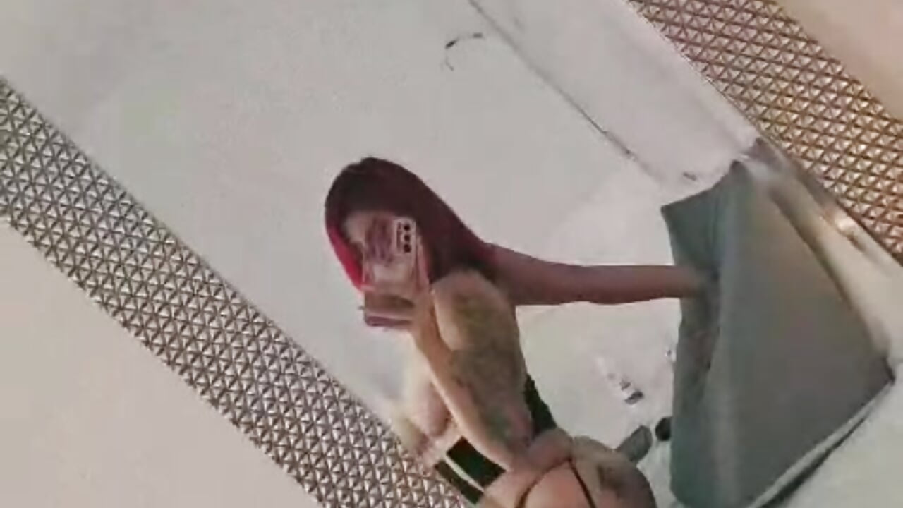 😈🍑Look how delicious I move, you want to see how I ride on top of you😈🍑 - video by sussy1x_ cam model