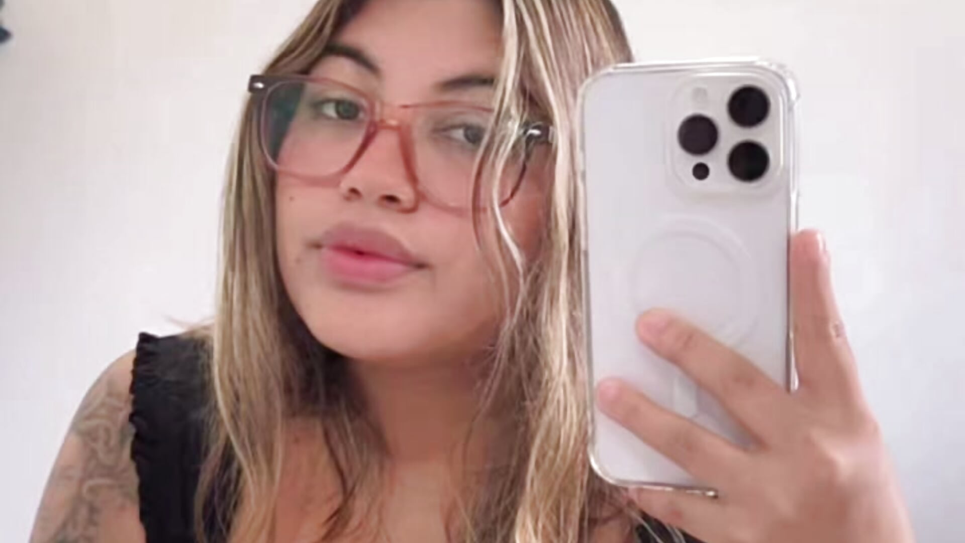 Yo - video by C1N09 cam model
