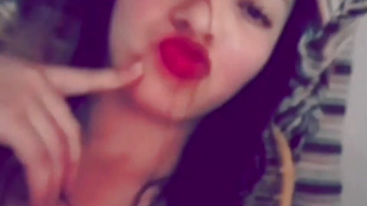 me (❁´◡`❁) - vídeo de _Carolyn modelo de câmara