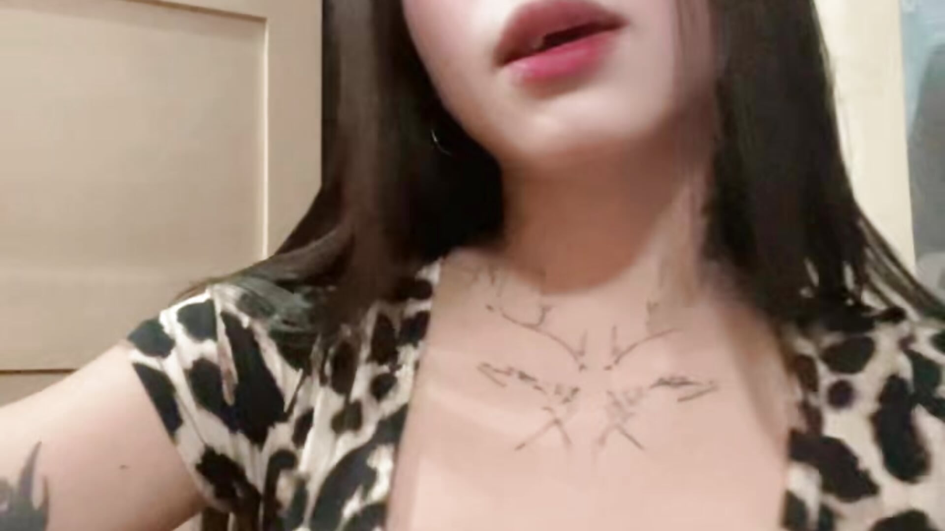 v1c044g50000d6a4m7fog65j3nas60s0 - vídeo de petite_angelx modelo de câmara