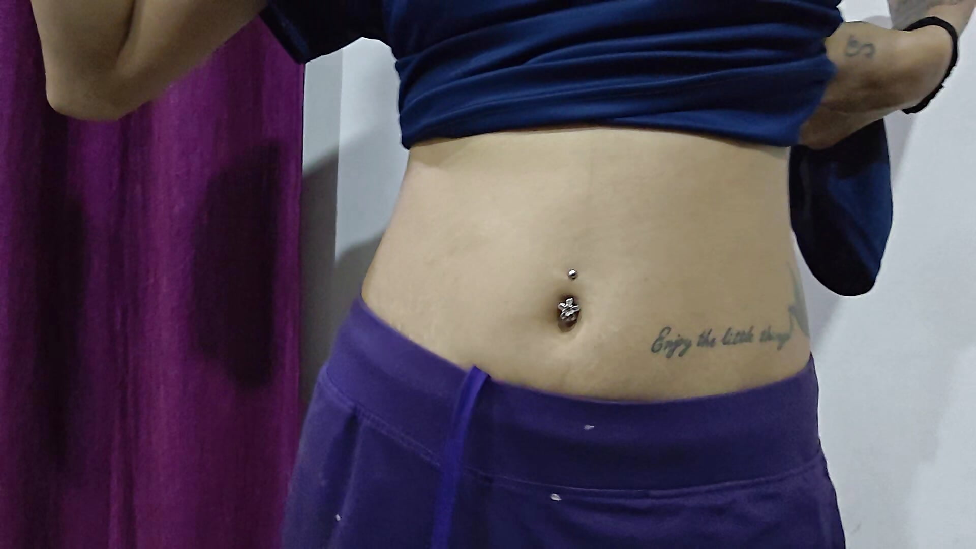 My piercing - βίντεο μοντέλου NORA_JEE