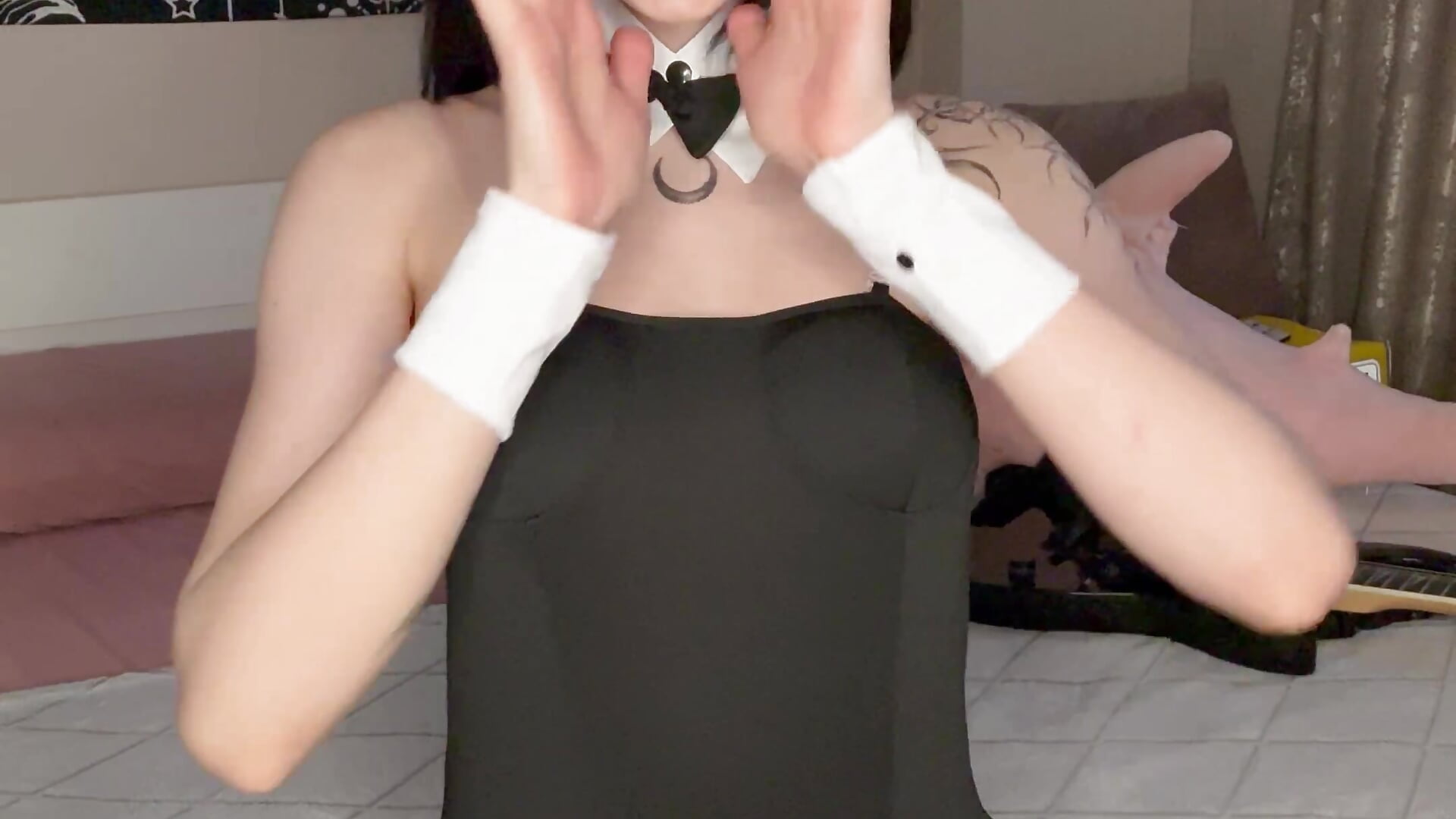 bunny Amy🐰🌸 - video by amynight_ cam model