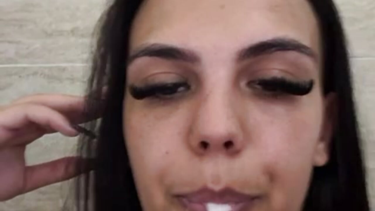 tasty - video by MissLuna28 cam model