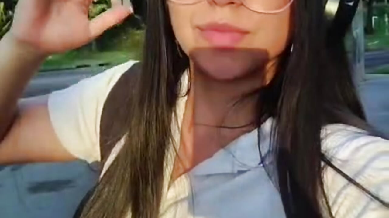 Starting the week with enthusiasm… want to find out what it is? 💋 - video by miia_bx cam model