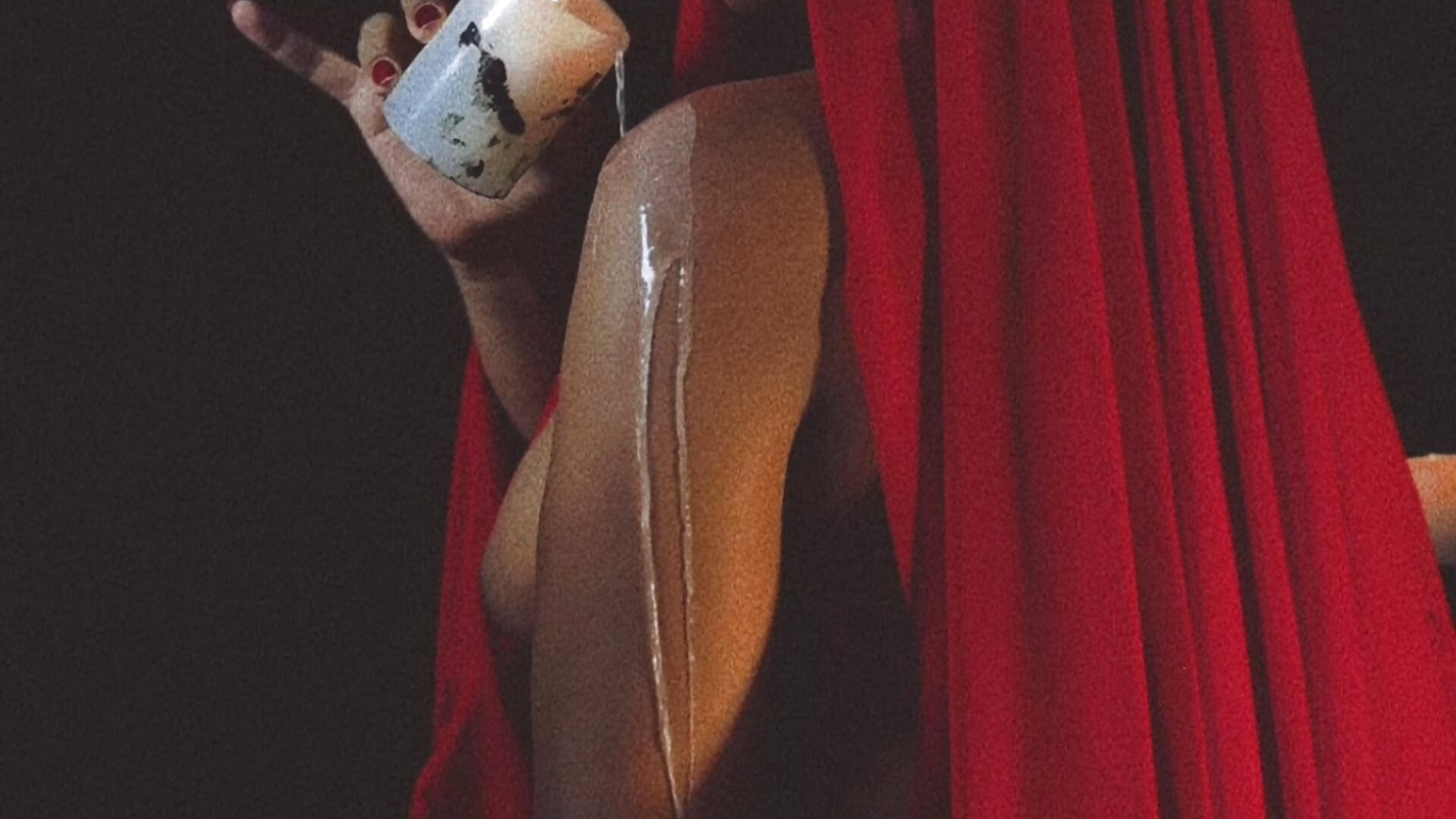 Something dark, something sexy and a little dangerous... 💀🕸️ – video od webkamerové modelky Hilaryebony_