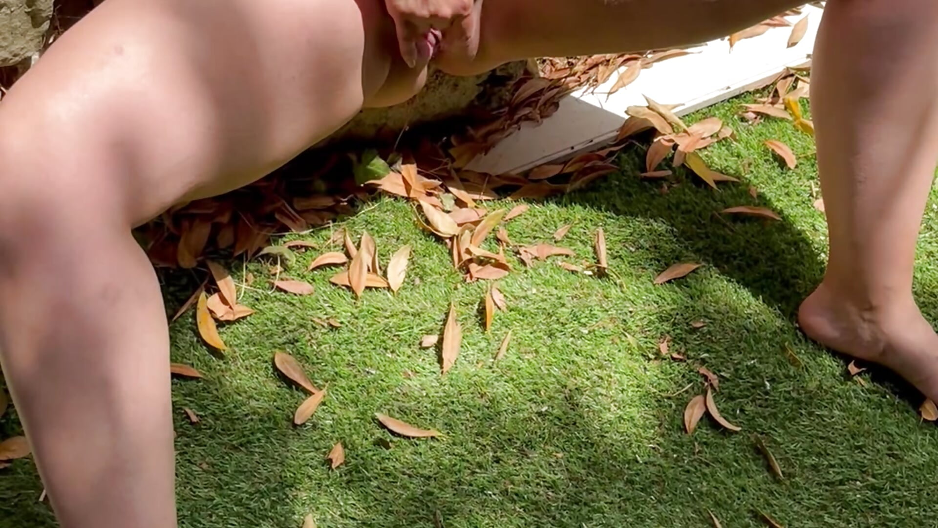 Tocándome en un parque + squirting