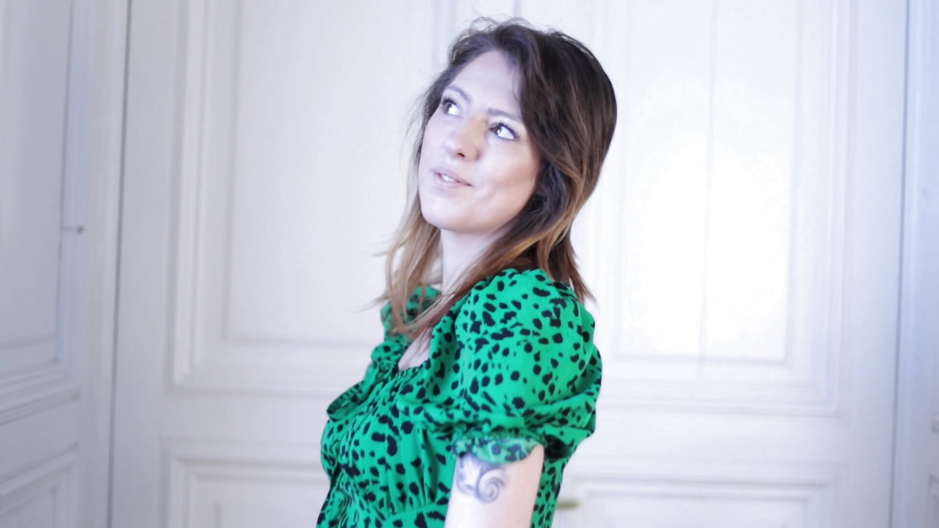 Sensual me - video by milly_loyes cam model