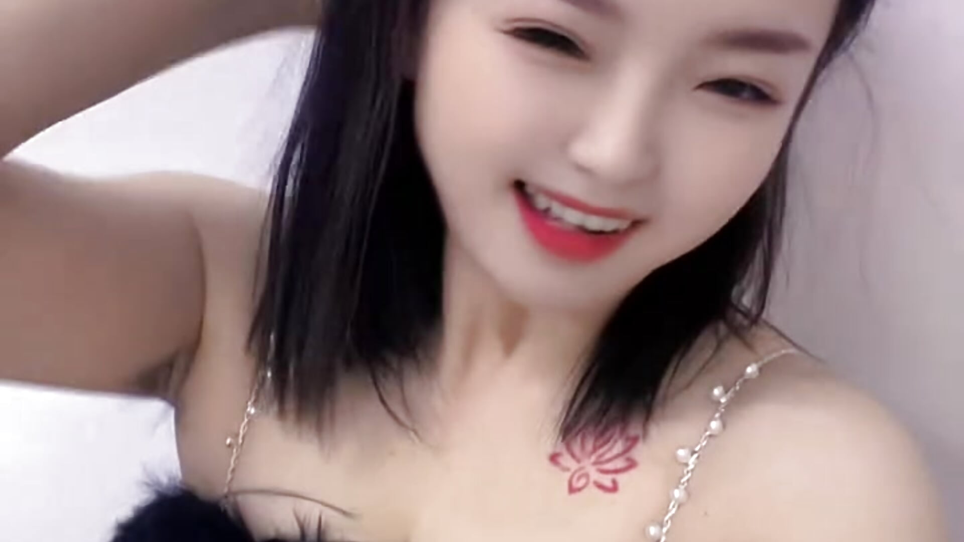 给各位哥哥发波福利 - 視頻由 xiaxia-2026 主播提供