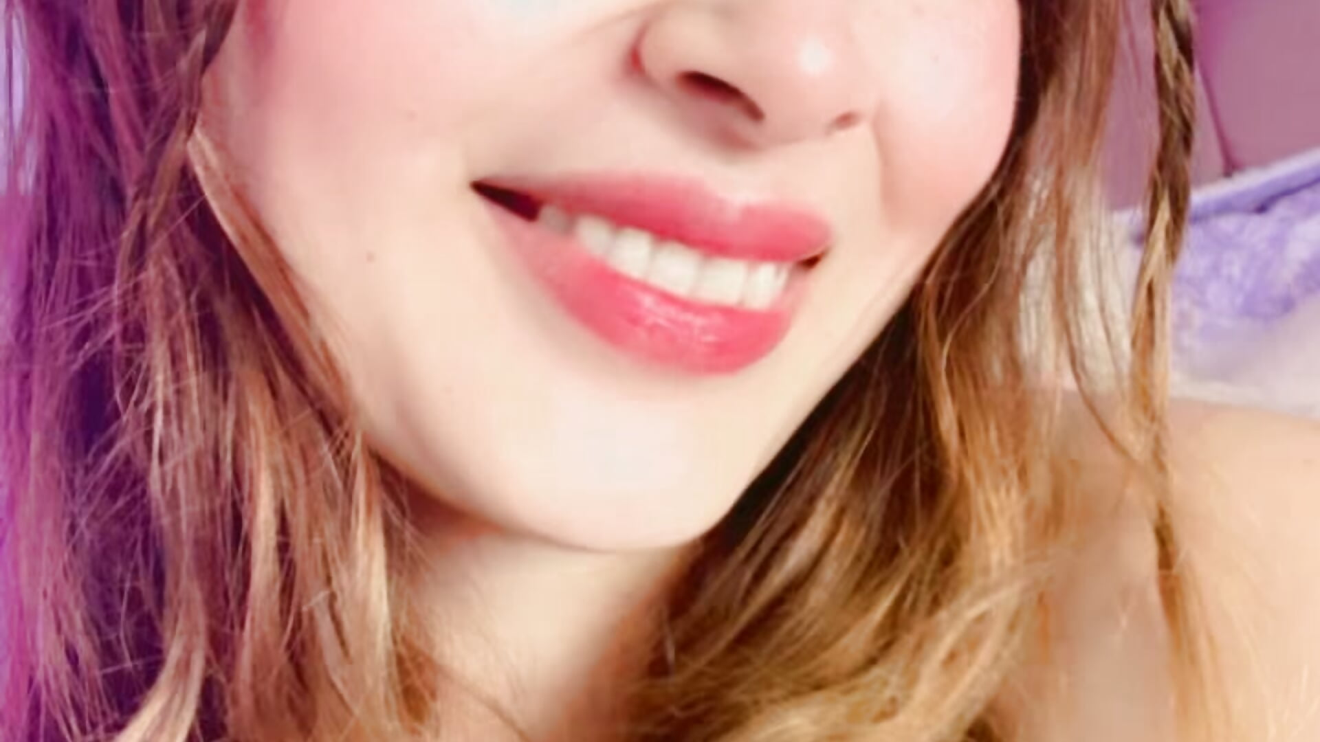 Let me play with you! 💦 - فيديو من Ivonne_Owens موديل الكام