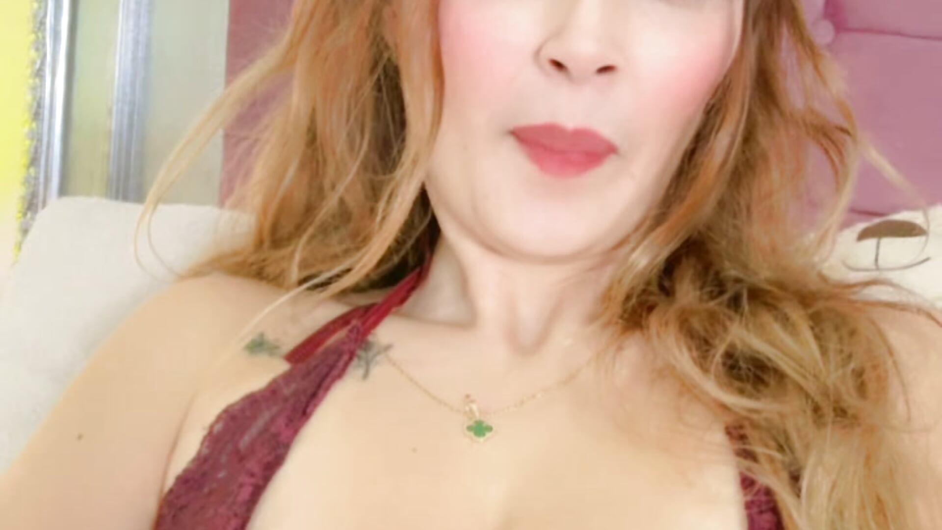 Warm up next to me🥵❤️ - video oleh model kamera Ivonne_Owens