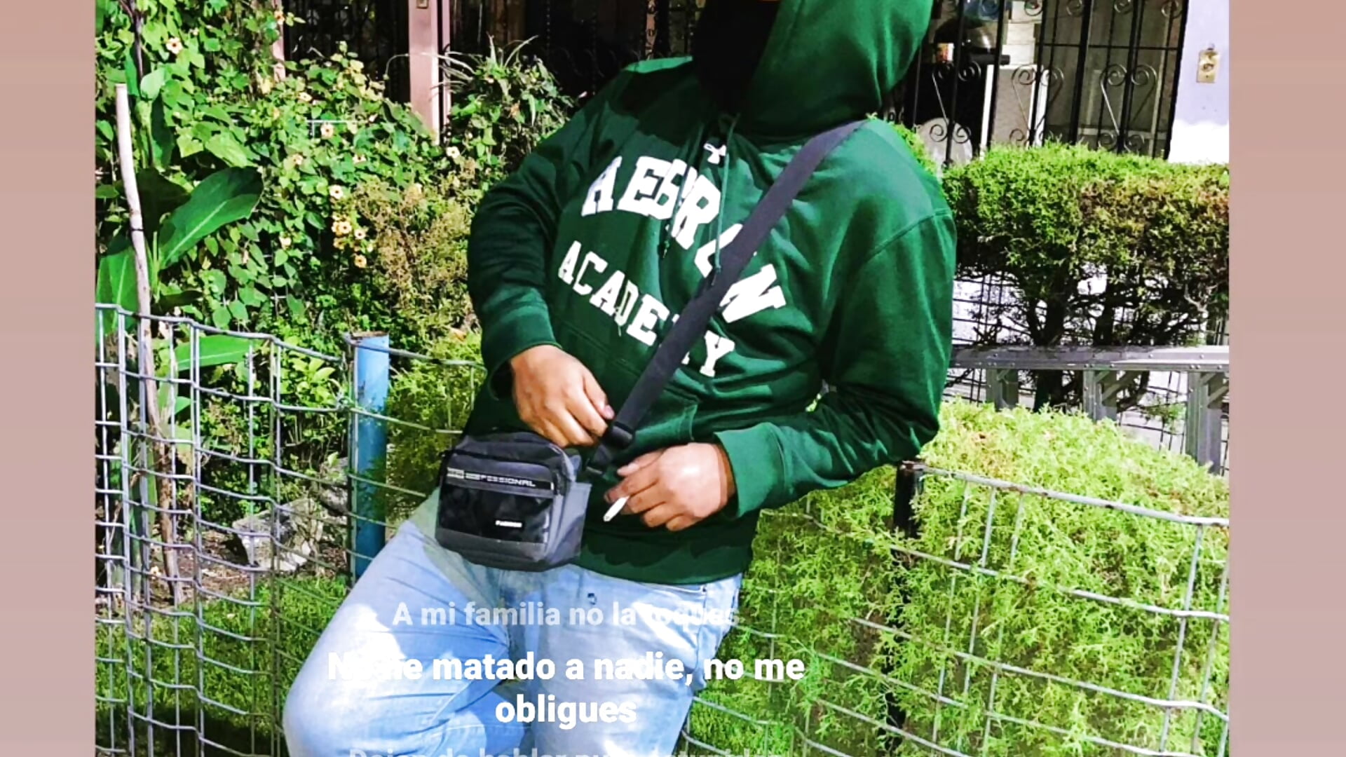 FB_VID_1512628137584076503 — filmik Fabian18cn, modela(-lki) na kamerkach