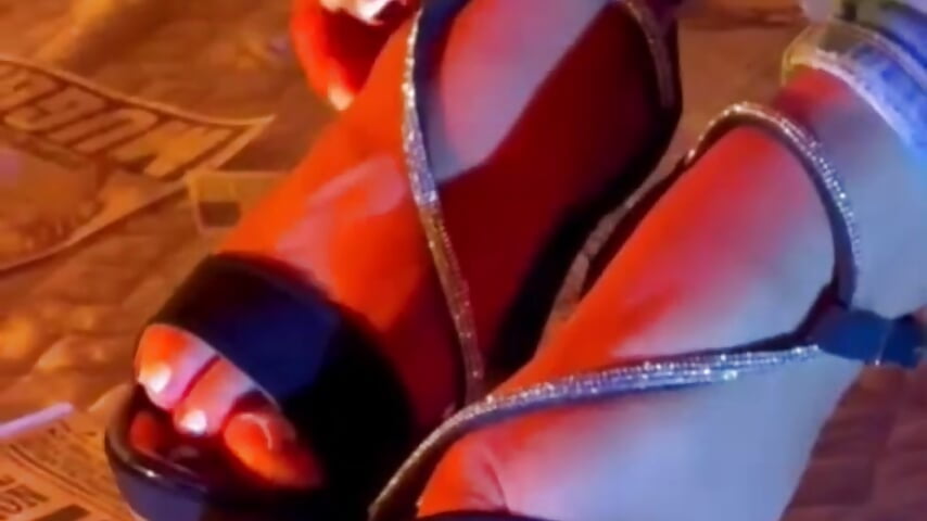 💋My feet… your new weakness - video av ThaliaGray_ cam model