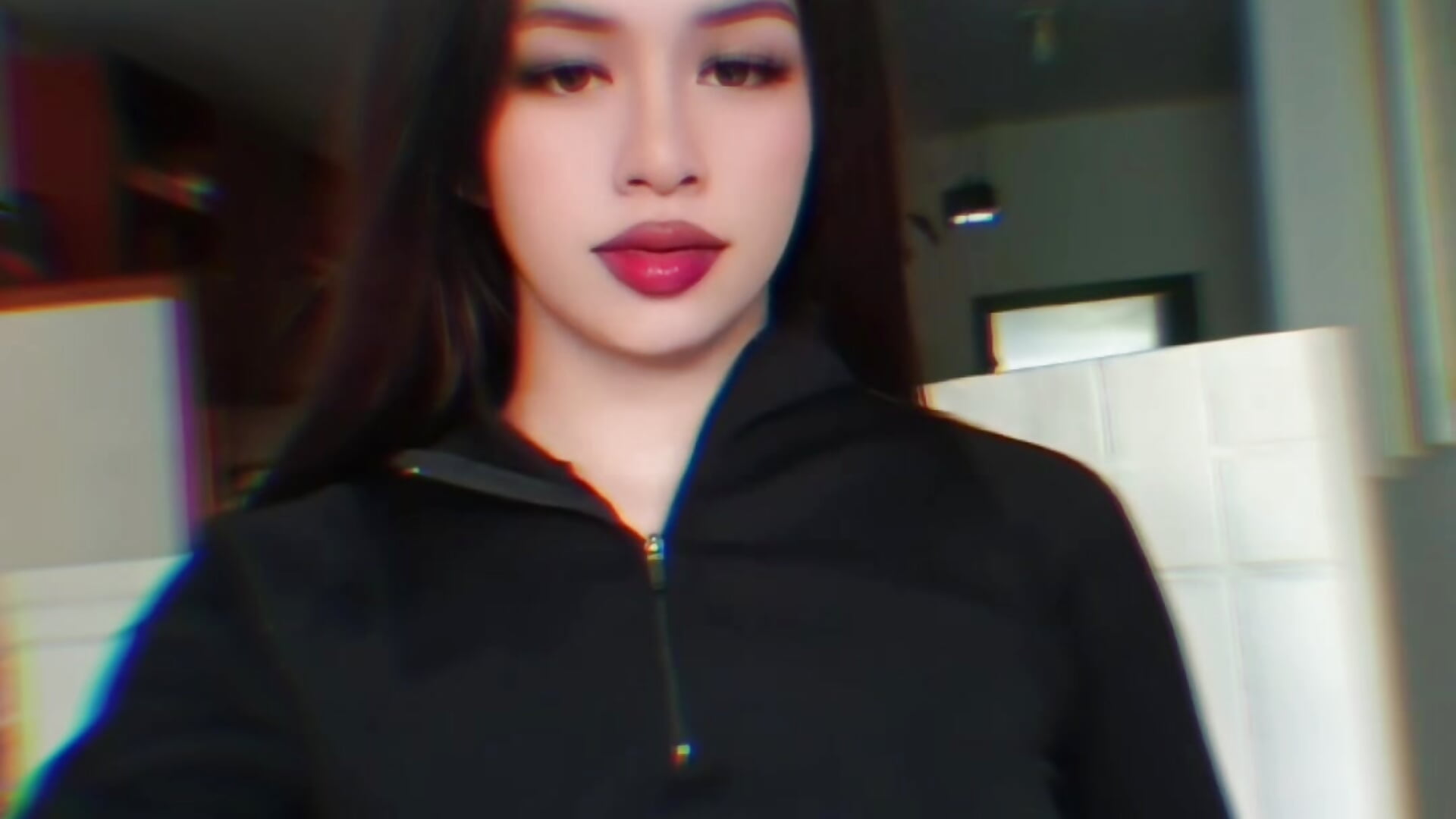 What are you waiting for to come and say hello to this Colombian girl? 😏🇨🇴 - video by ChloeRose_1 cam model