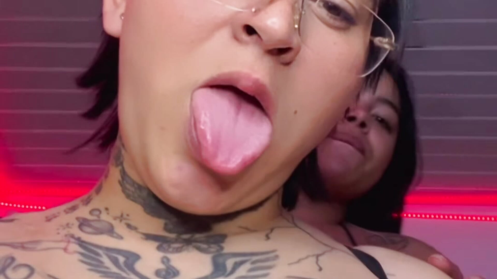 5085AEAE-FEE9-49A6-B0D0-7462B3F9C576 - Video von lunaa_love Cam-Model