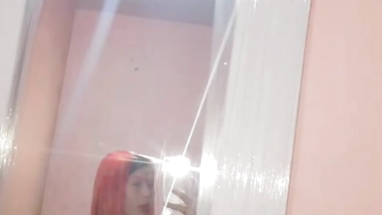 Hello guys - วิดีโอโดย MAYTEMINAJ โมเดลแคม