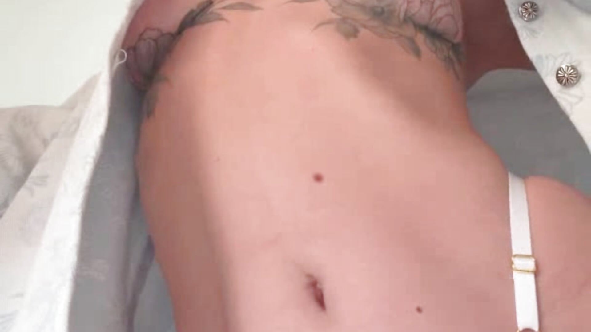 I flashed my boobs for you - video van AriaVip cam-model