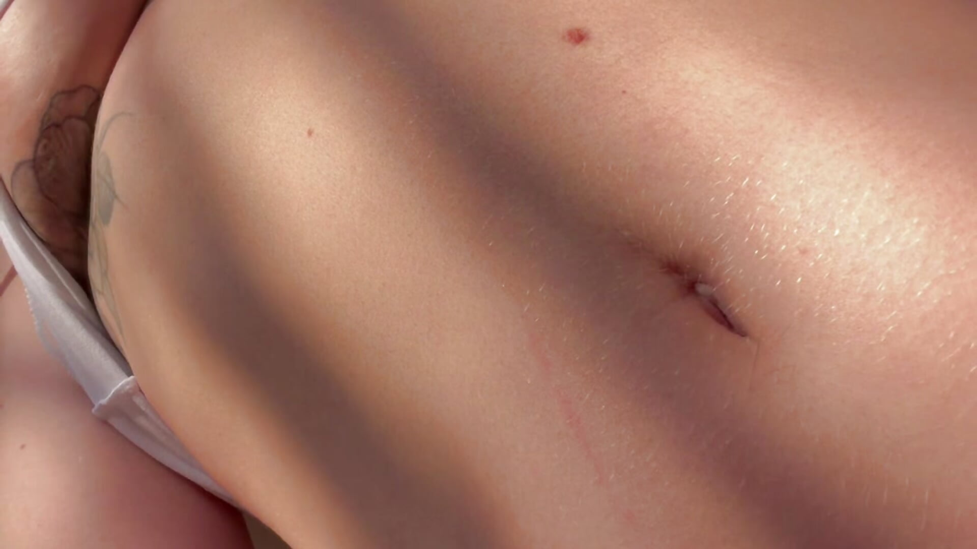 Follow me so you don’t miss my shows - clip cu AriaPureTemptation model videochat