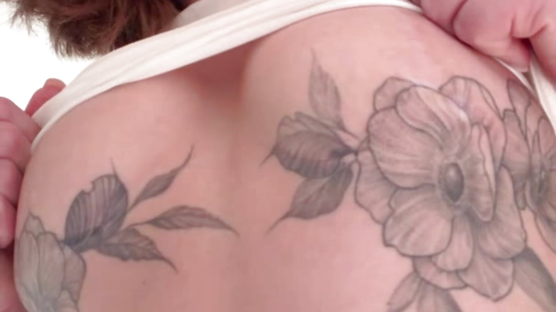 I flashed my boobs for you - video by AriaVip cam model