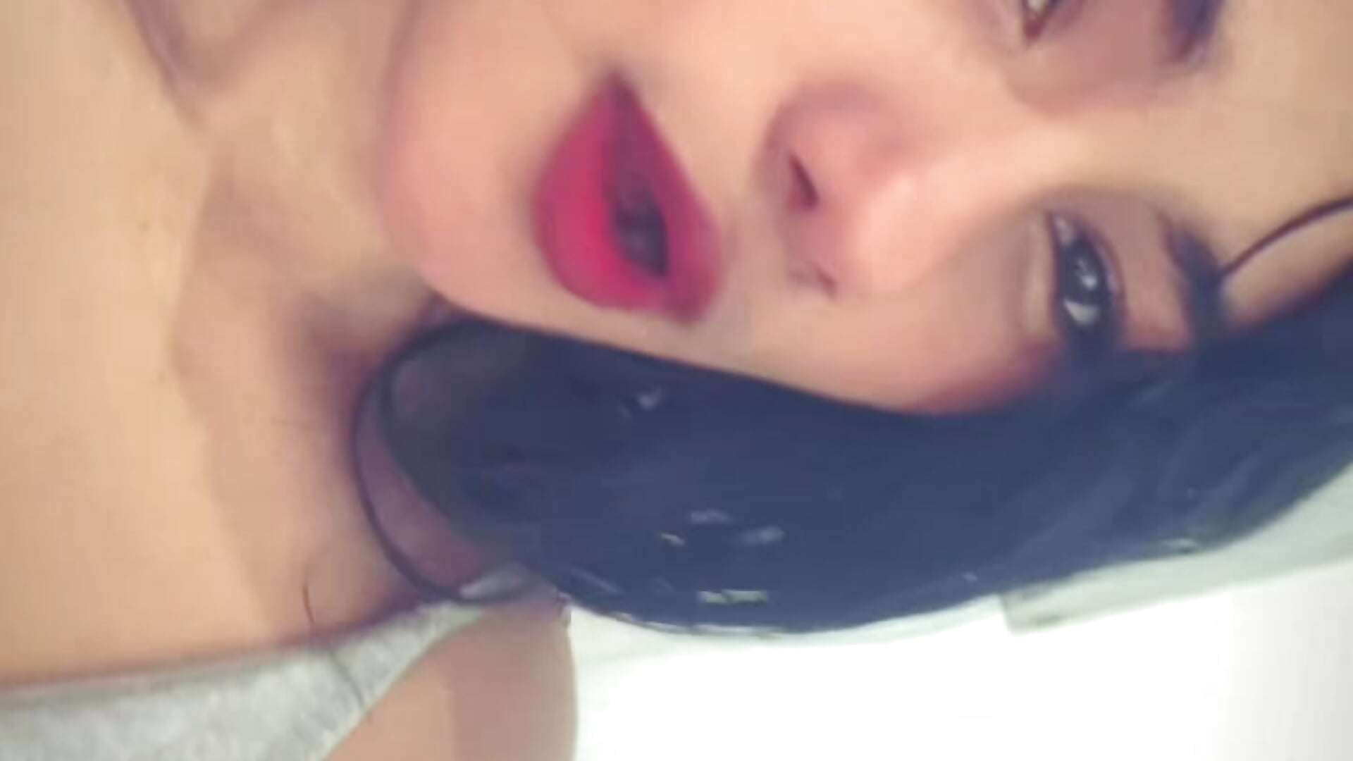 Music 🤧 - video av Venny-xae cam-modell