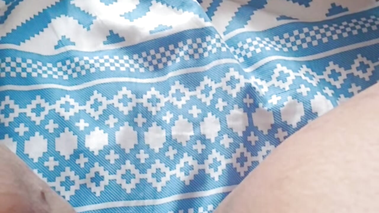 Mañana Placentera 😼 - Vídeo de Amalianoir, modelo de vídeos