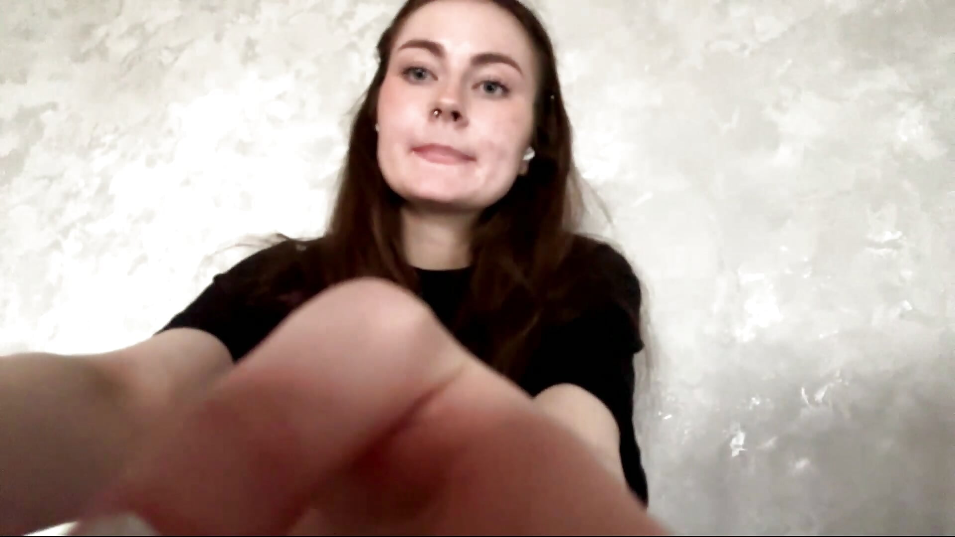 Hello! How are u? - video av CaroylnEnz cam model