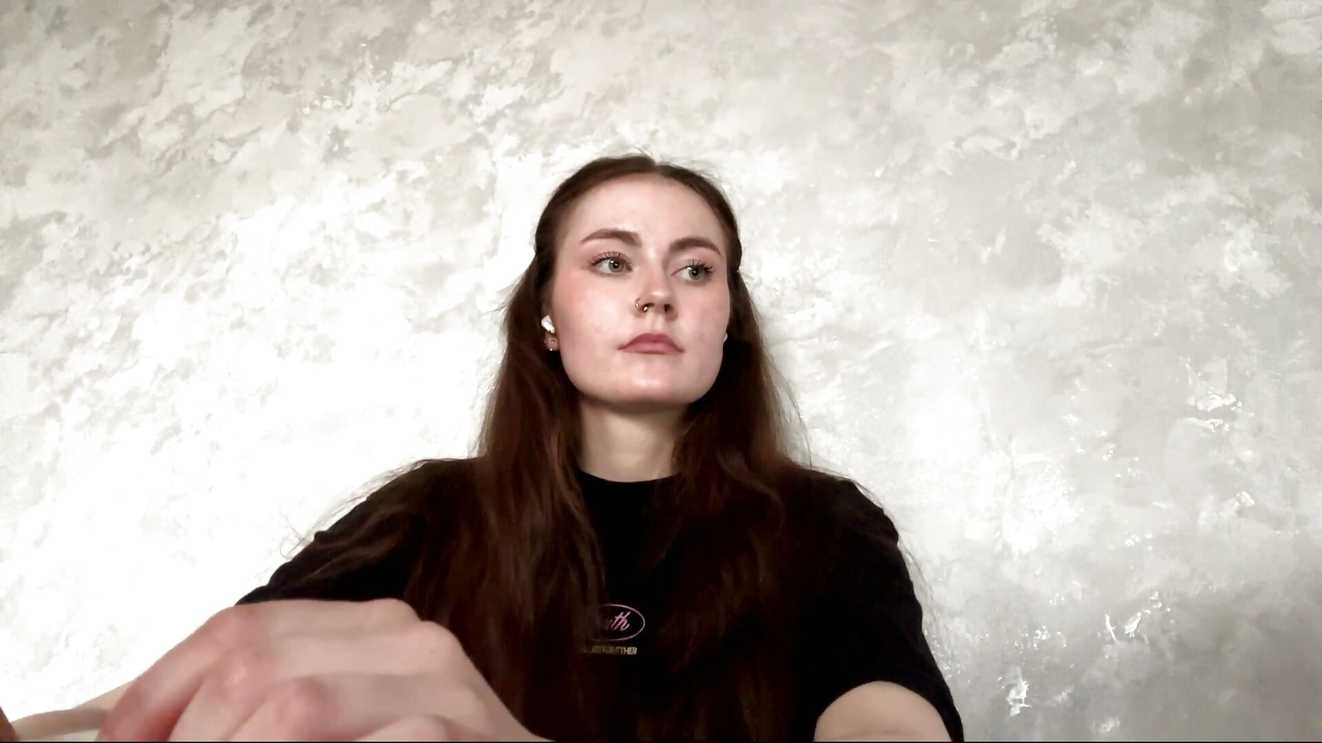 Nuce to meet you :) - video av CaroylnEnz cam model