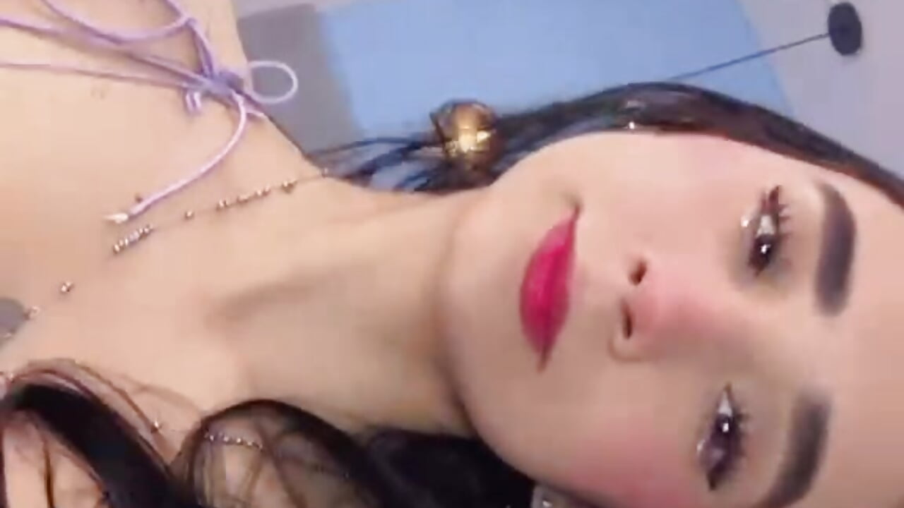 hi guys - video by anny_little_01 cam model