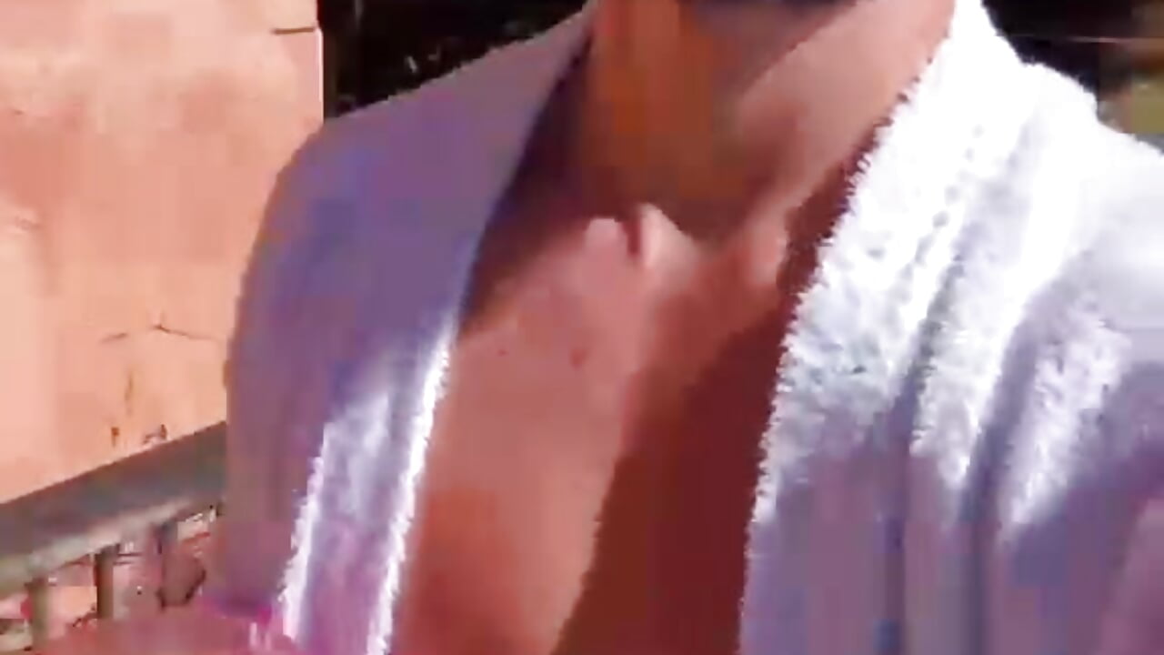 axel_tone