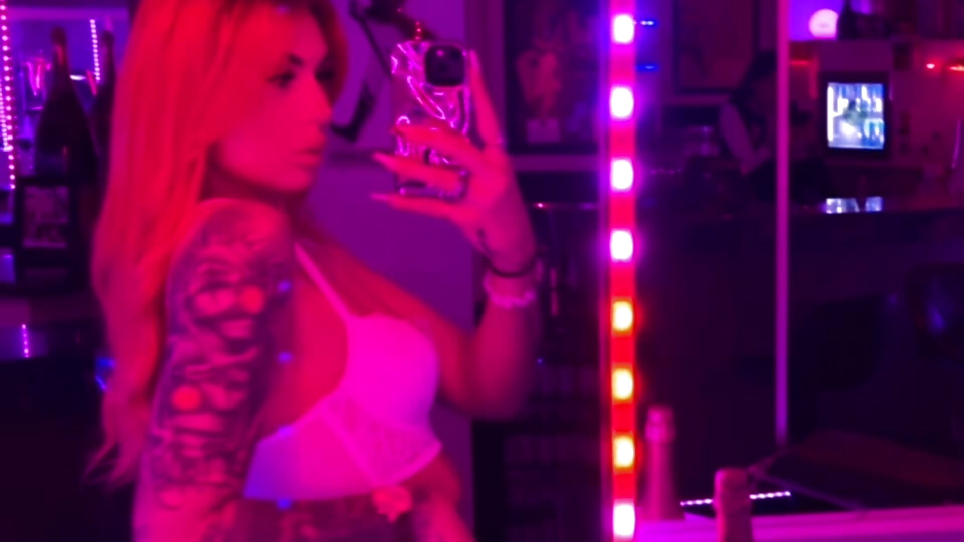 5C0D047E-45F3-456A-9570-E38A99165698 - devilinhereyes主播的视频