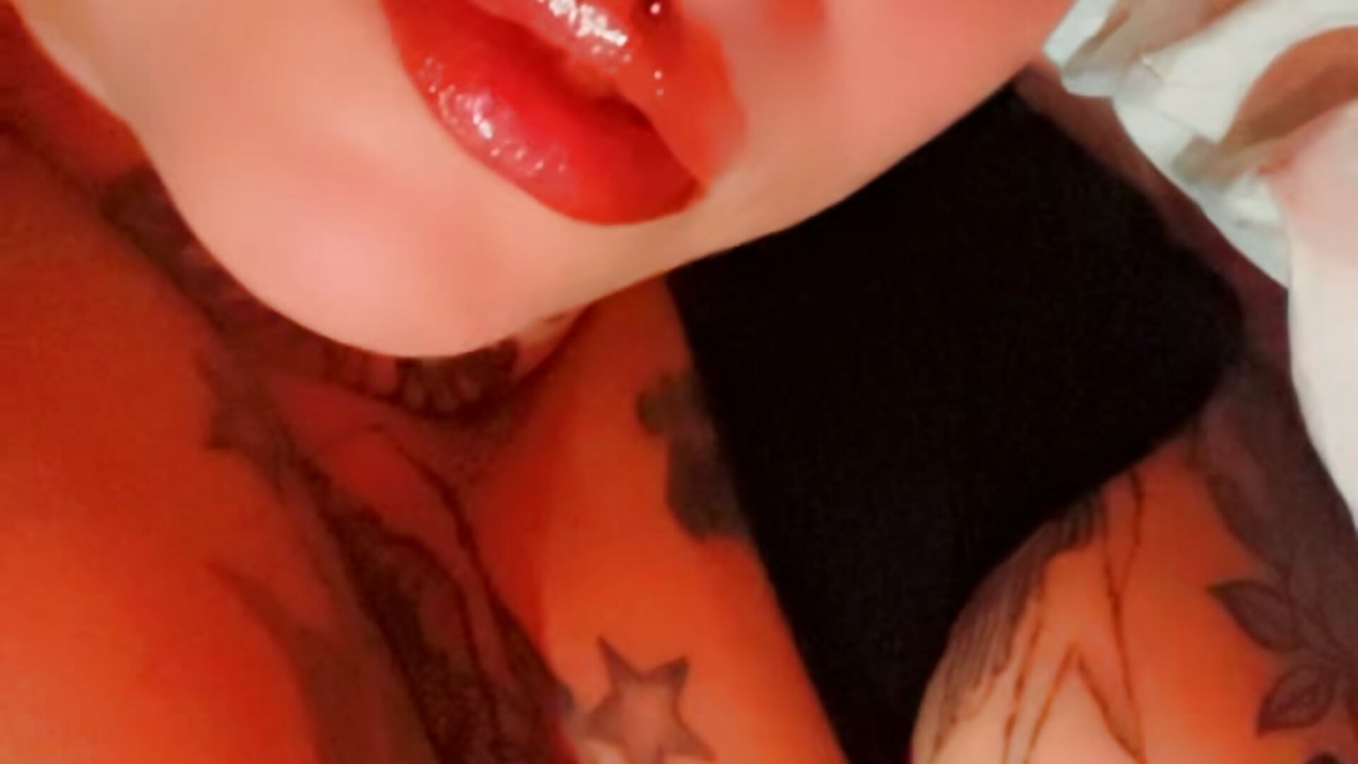 7FDE109F-0C86-4E13-BB18-15AB36285CAF – видео вебкам-модели Naanuu1909