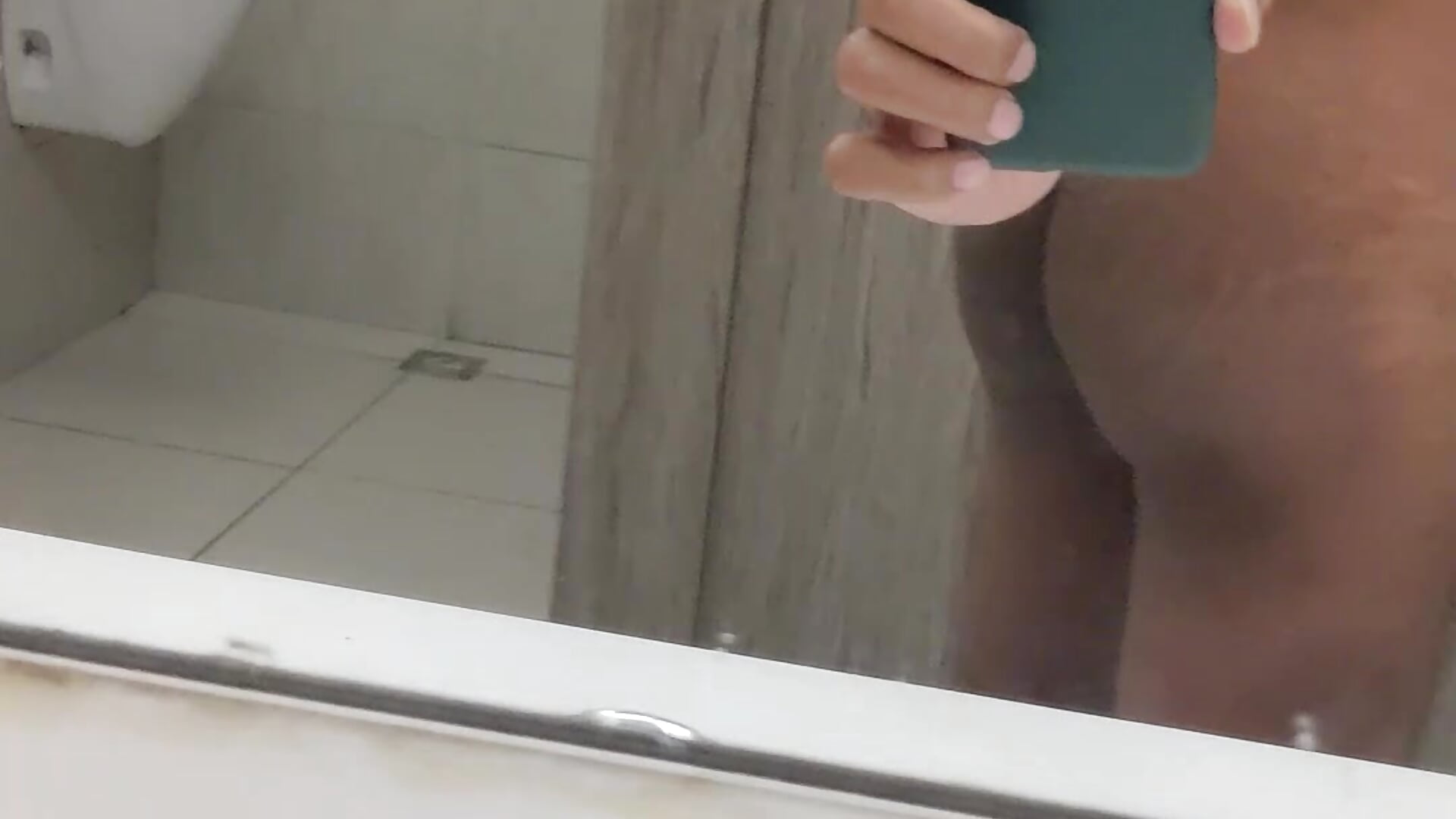 Masturbate and Cum inside the Office Public Men’s washroom (Risky Cum) - βίντεο μοντέλου KaazzBat