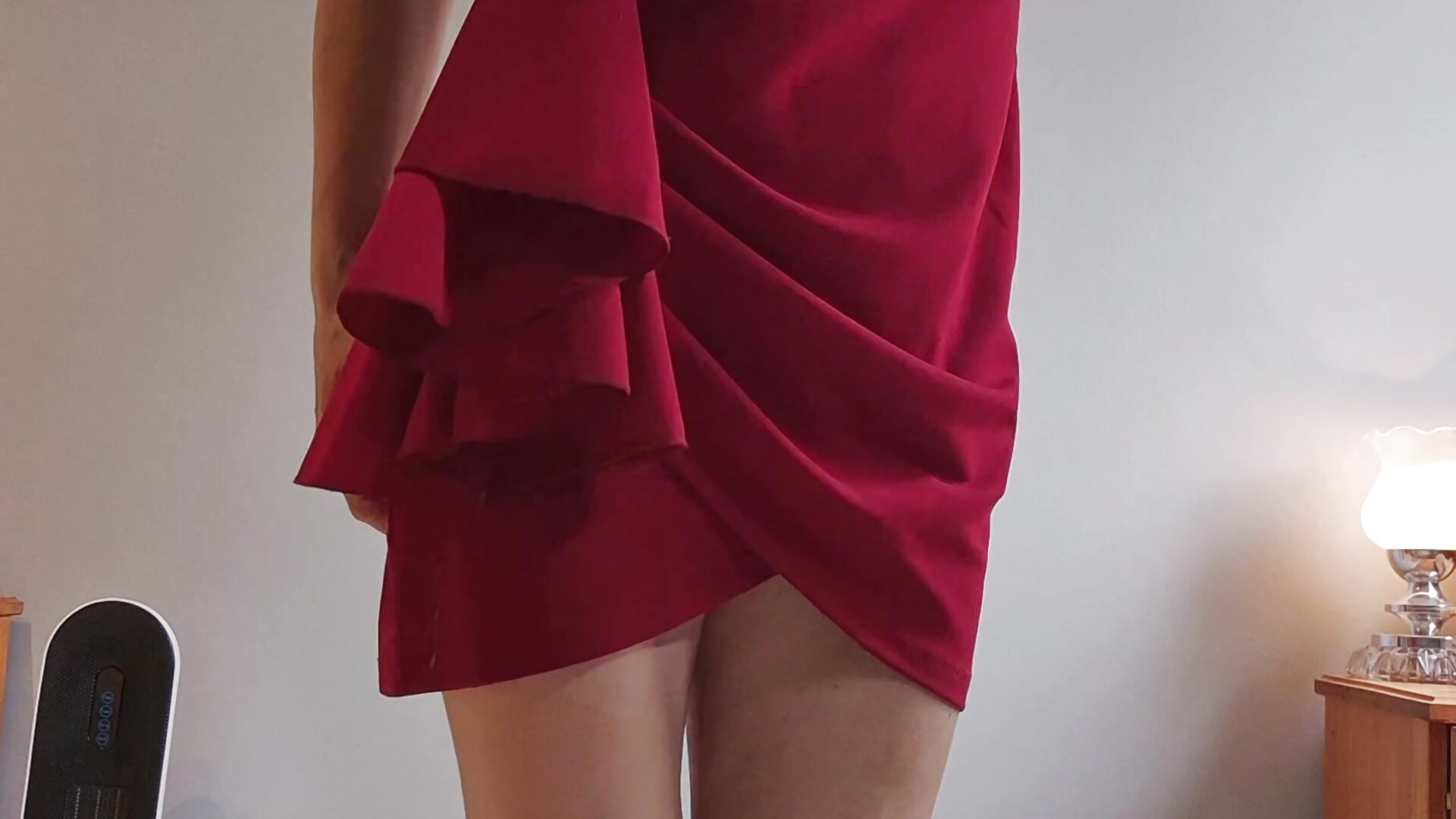 That red Dress - فيديو من BlondeXtar موديل الكام