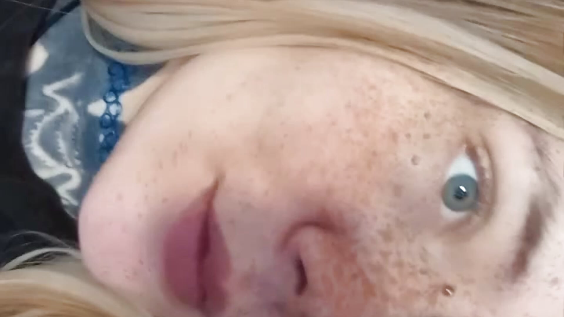 piercing - відео від вебкаммоделі QwertyAnna_Lbo