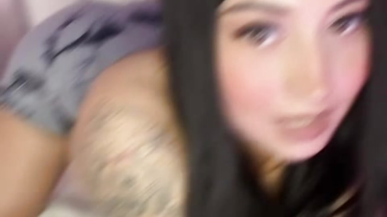 WhatsApp Video 2026-03-30 at 10,36,08 AM - video oleh model kamera Charlotte09_m