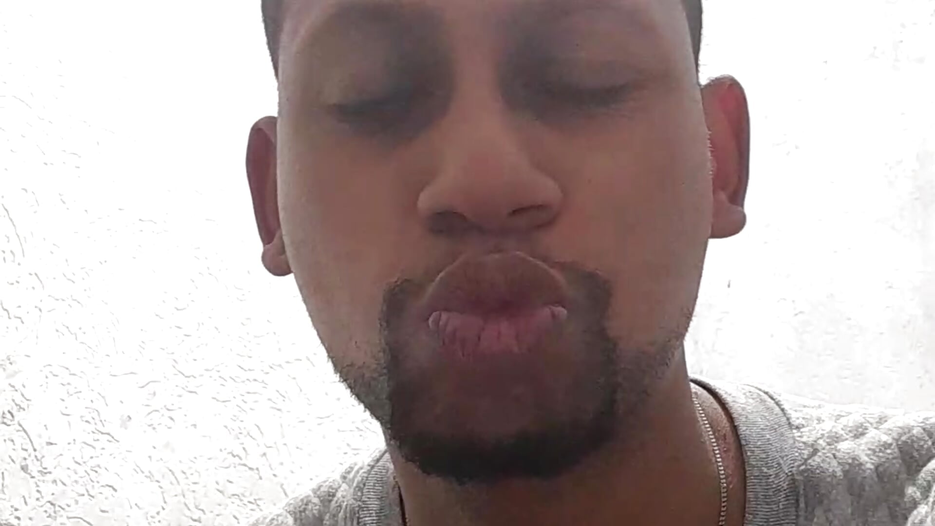Beijo do pretinho 😘 - Vídeo de BaianinhodeSP, modelo de vídeos