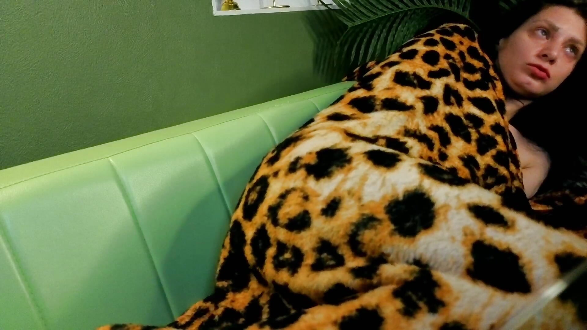 2026-07-07 01-18-44 – video modela na kameri Ophyrix
