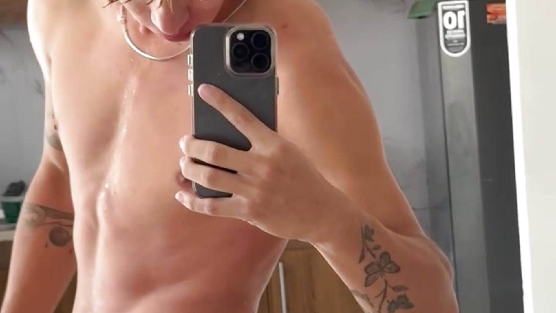 MAFTER OF MY SHOWER - video av Dominik_Blake cam-modell