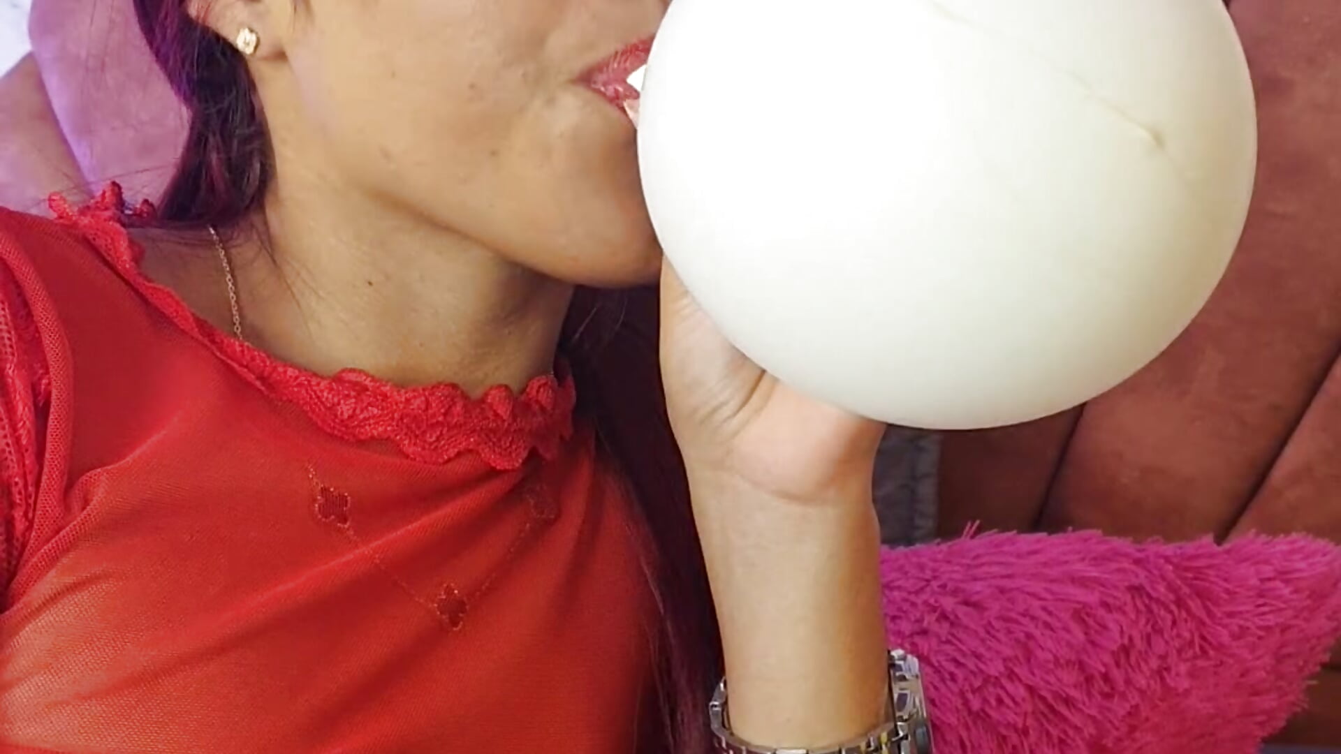 My name is Kira, and sometimes I play with balloons. - video av KiraKeyTeen cam model