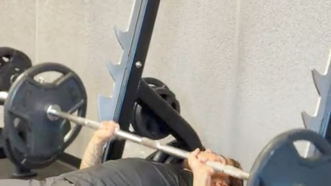 ME AT GYM 🏋️‍♂️ - video by YoiPerezDj cam model