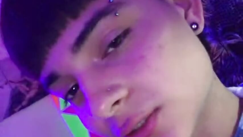 profile-intro-video-1774927809 - milo_hot_ adlı kamera modelinin videosu