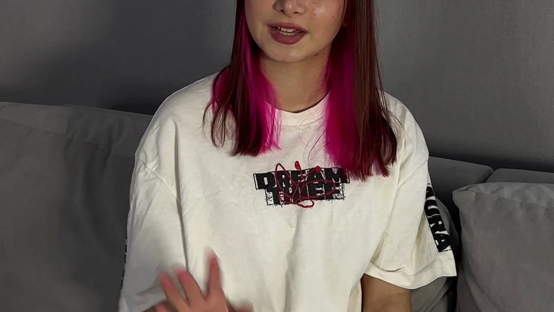 hi, bb) – video af LaverneHelvy cam-model