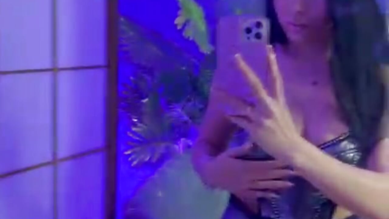 Muahh! - AddaXO主播的视频