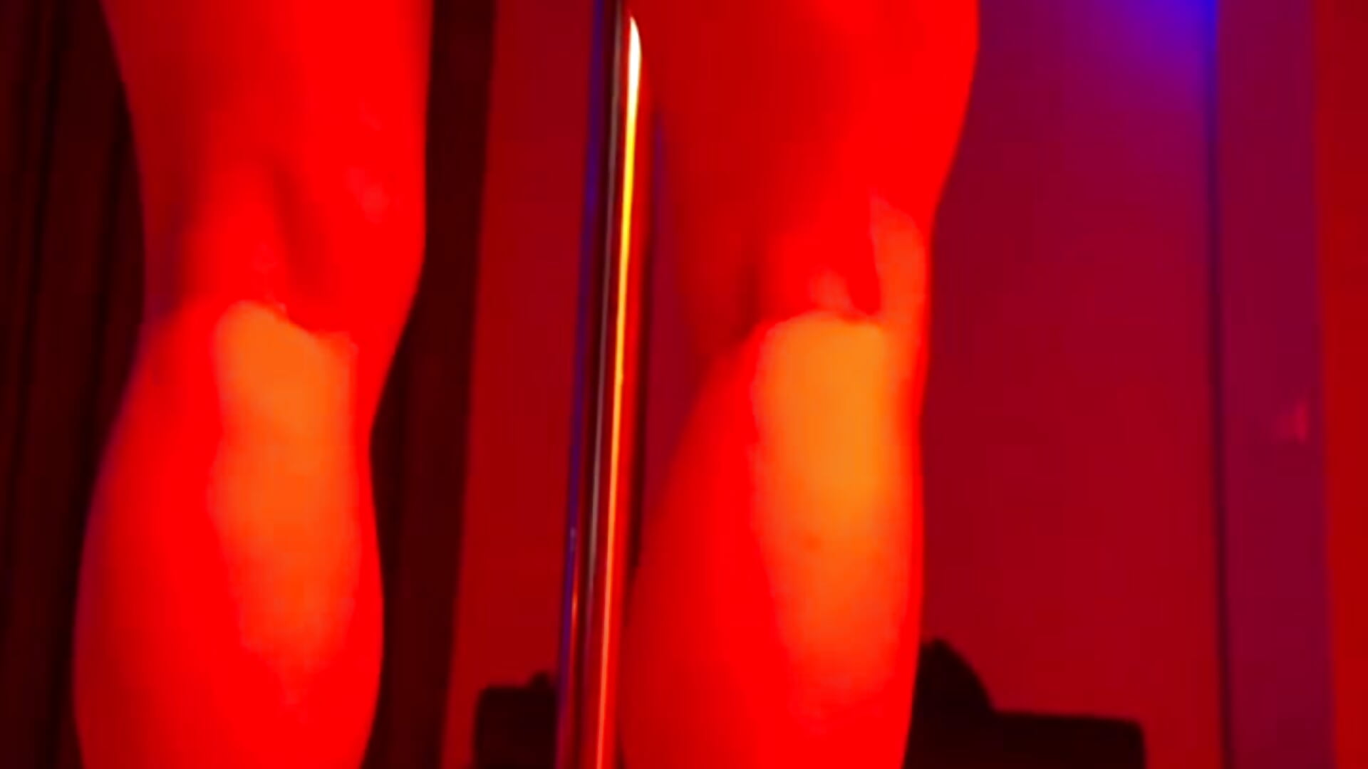 movin up and down my booty for daddy ^^ - video by Shiny_Sofi cam model