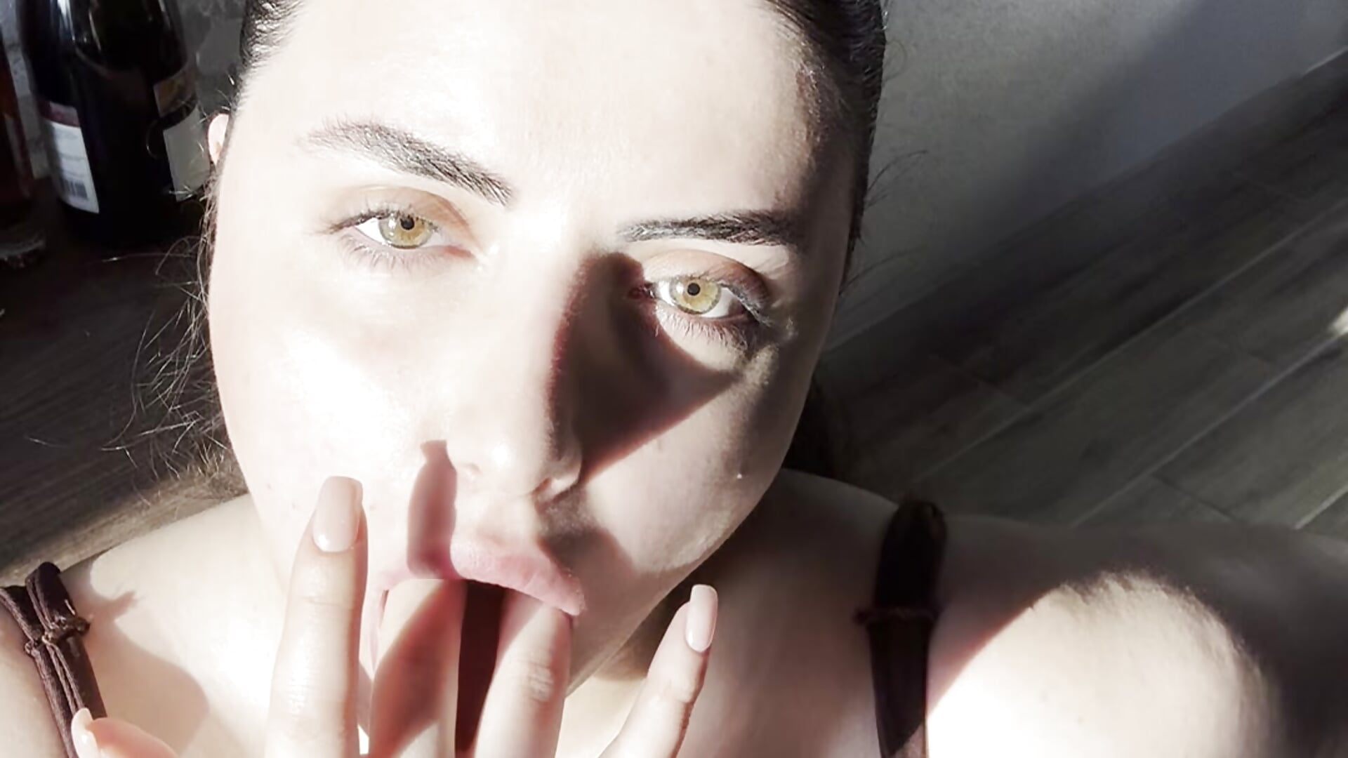 Playing with my tongue and sucking fingers ♥ - video by Zenvyra cam model