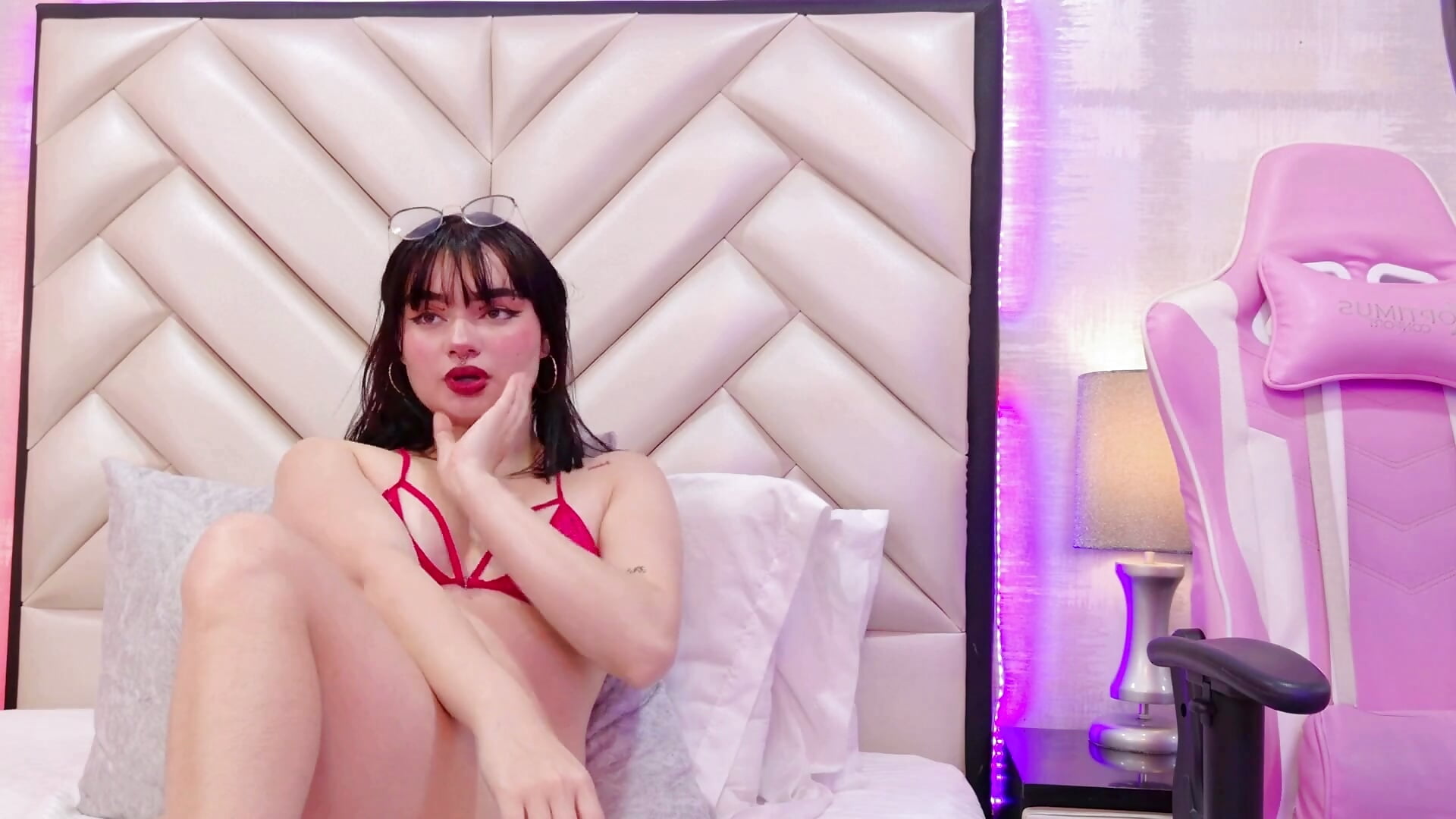 Flirty Secrets 🔥 - відео від вебкаммоделі ElectraRosse