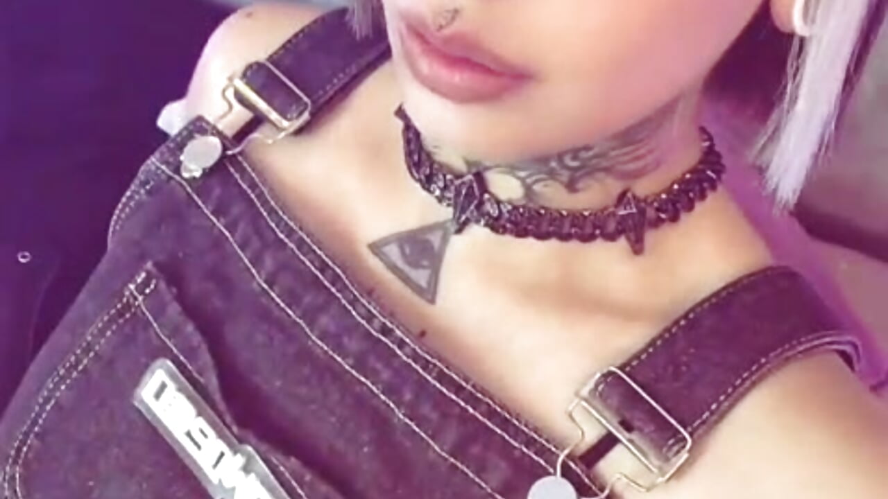 😈 – video od webkamerové modelky Gyal_Smith
