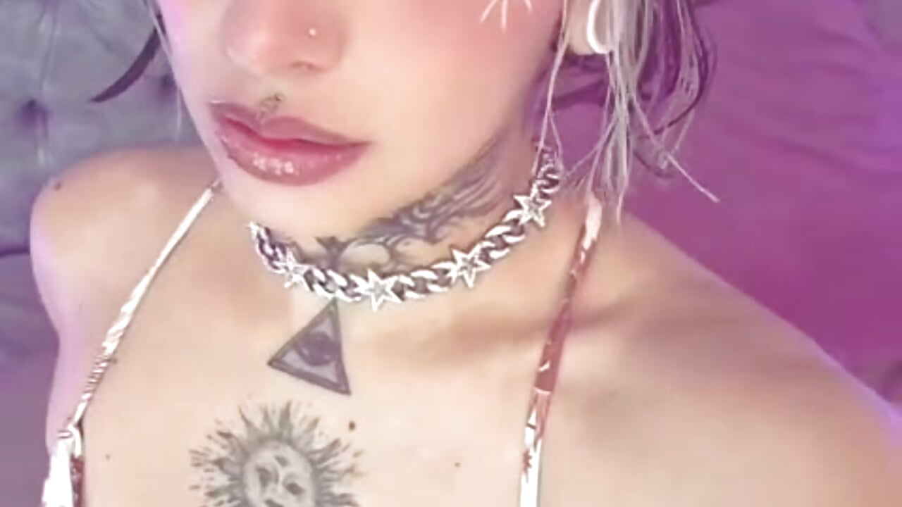 ♥ — filmik Gyal_Smith, modela(-lki) na kamerkach